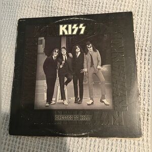 Kiss Dressed To Kill Vinyl Album 1st Press 1975 Casablanca Records NBLP 7016 G